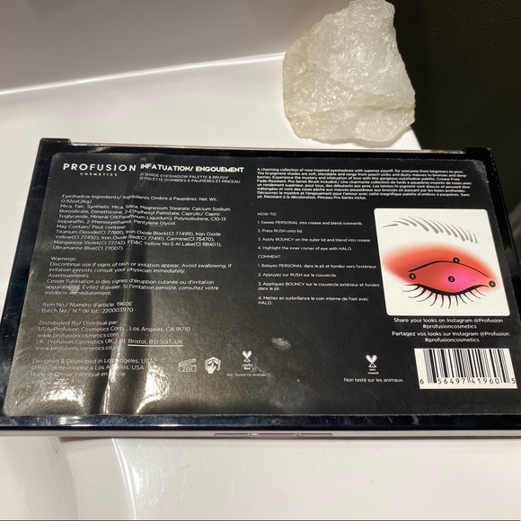 Infatuation by Profusion eyeshadow palette - Picture 2 of 7